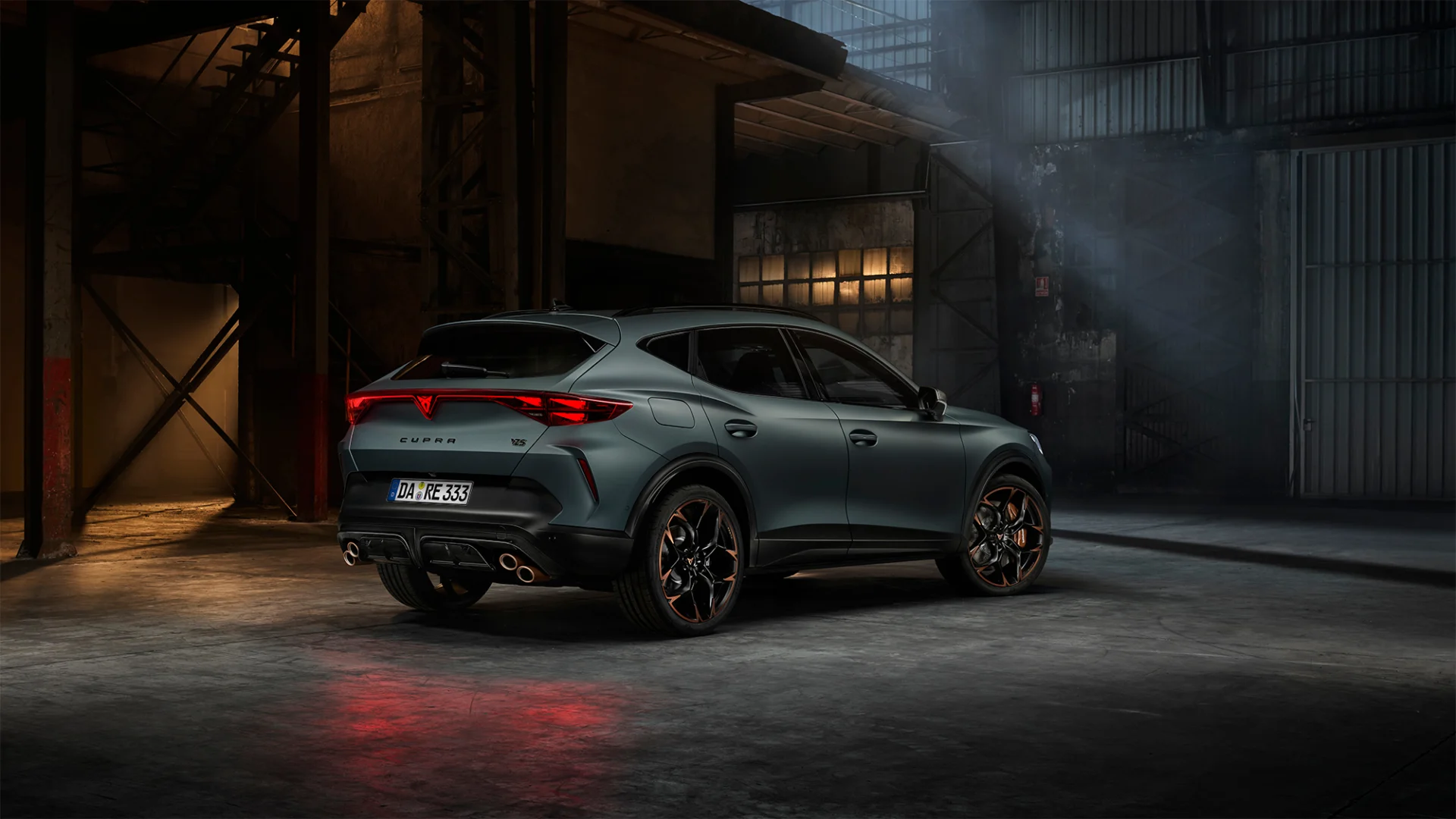CUPRA FORMENTOR VZ5 266 Heck 18 06 2027 NoDeepfake