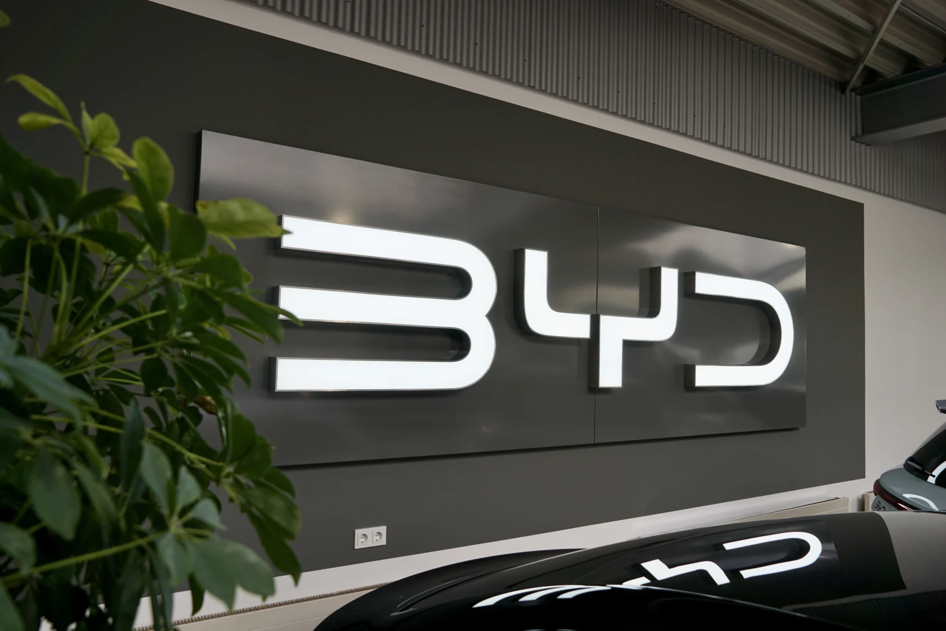 GS9 BYD Showroom